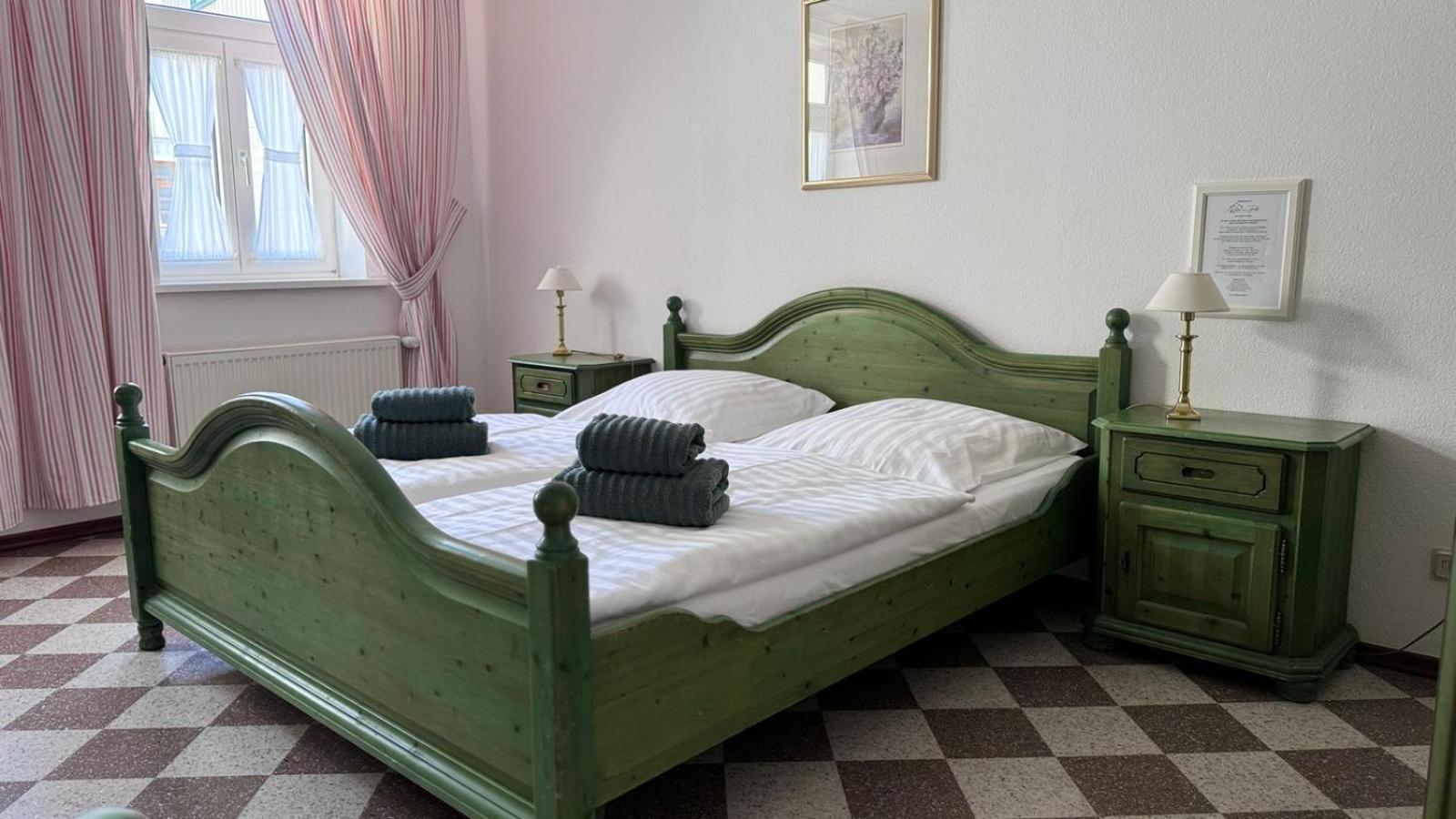 Hotel Garni Zur Post Вернигерод Екстериор снимка